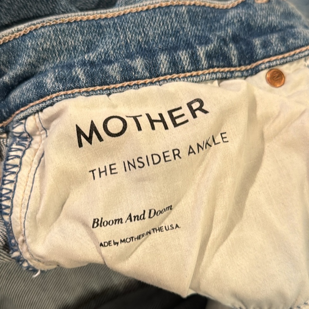 MOTHER Straight Leg‎ Jeans Size 27- The Insider Ankle Bloom and Doom- Distressed - Picture 3 of 11